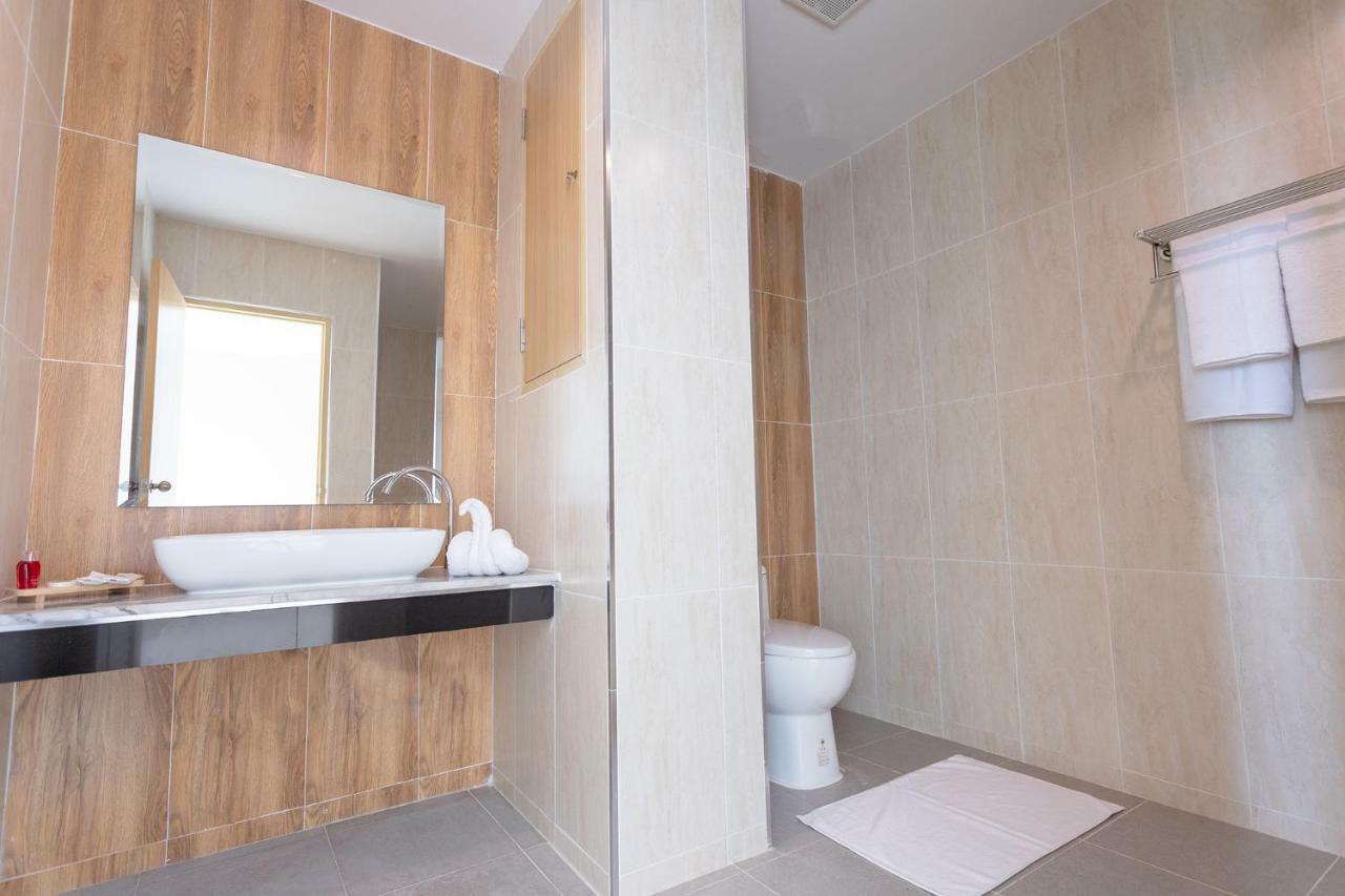 O2 Hotel Lopburi Kültér fotó